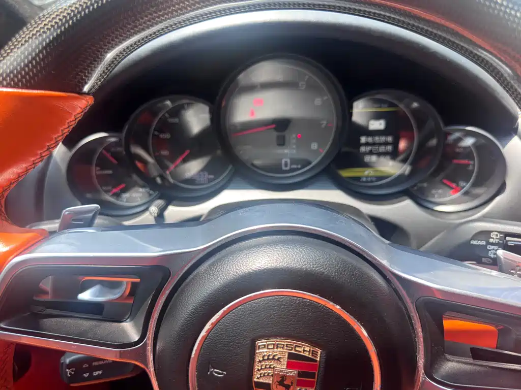 Porsche Cayenne — миниатюра 18