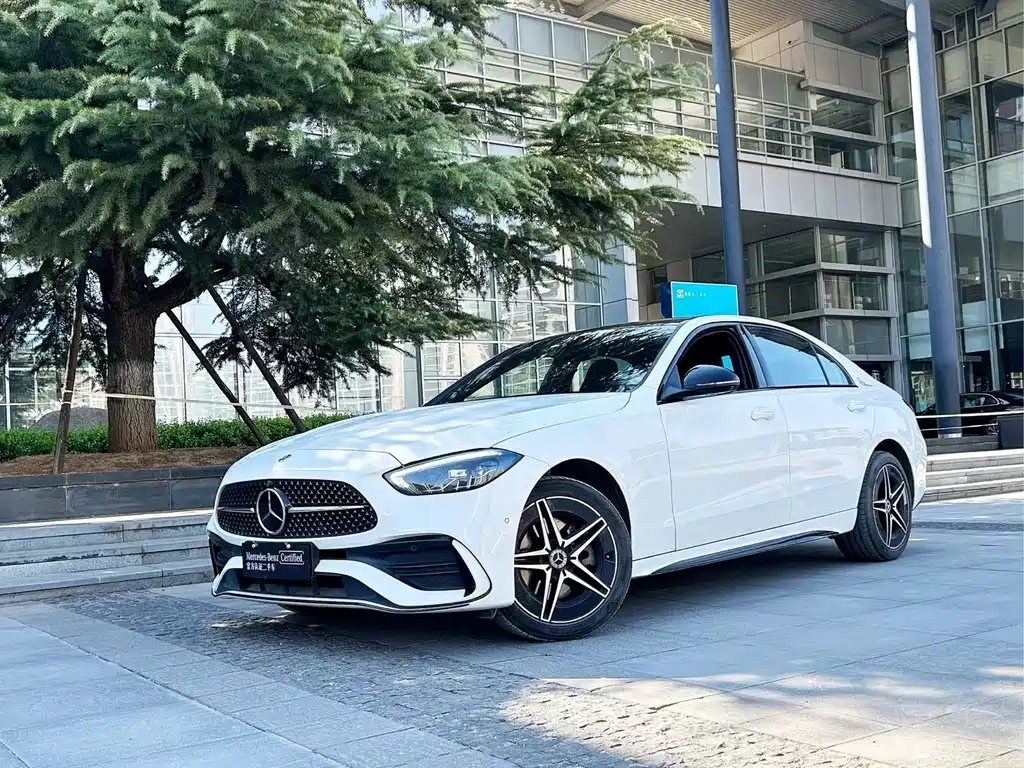 Mercedes-Benz C-Class 2024
