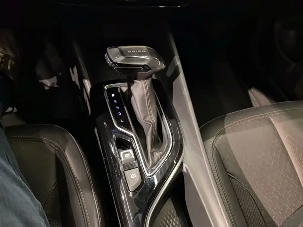 Buick Verano — миниатюра 19