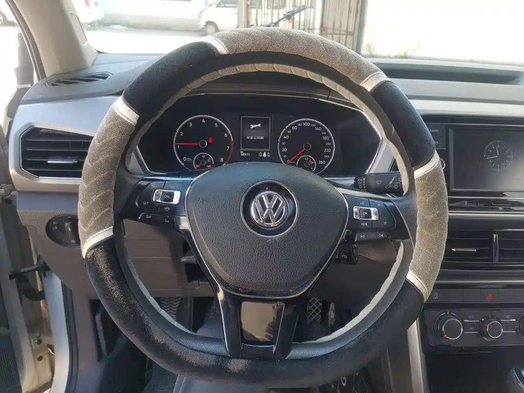 Volkswagen T-Cross — миниатюра 3