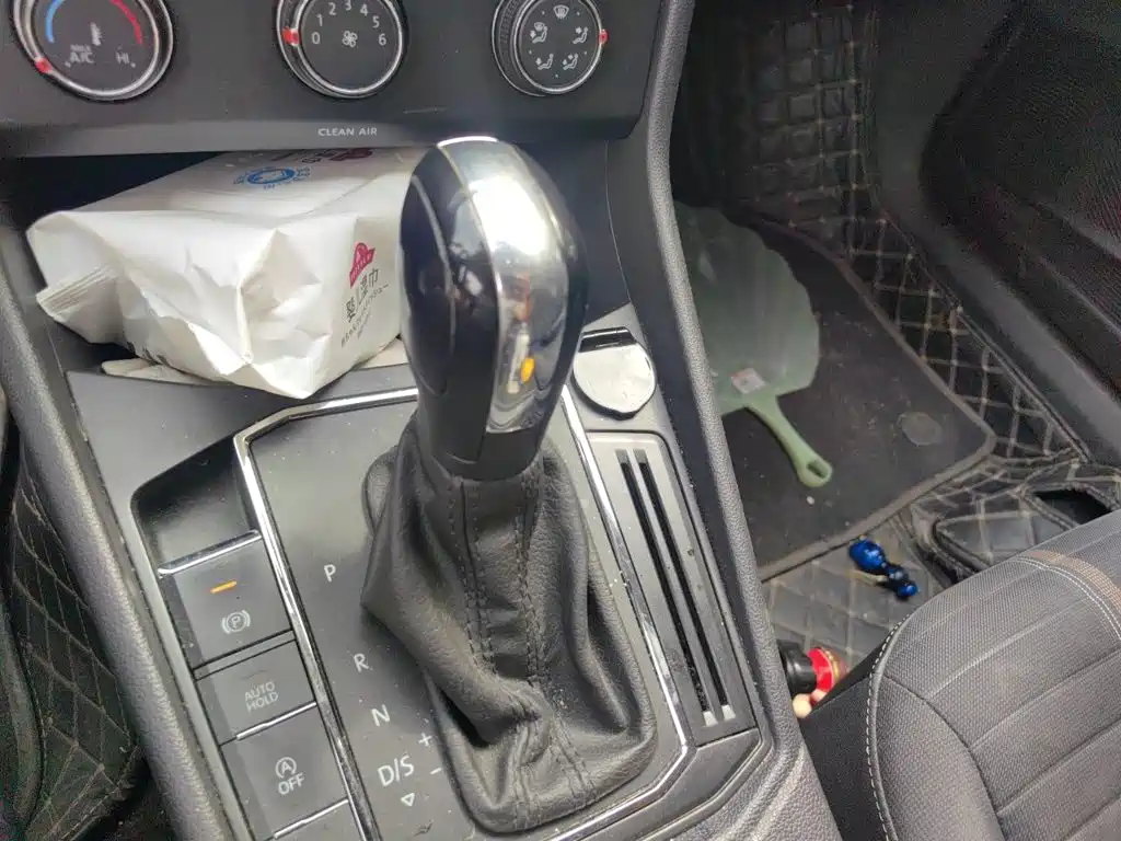 Volkswagen Lavida — миниатюра 10