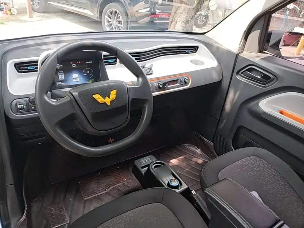 Wuling MINIEV — миниатюра 10