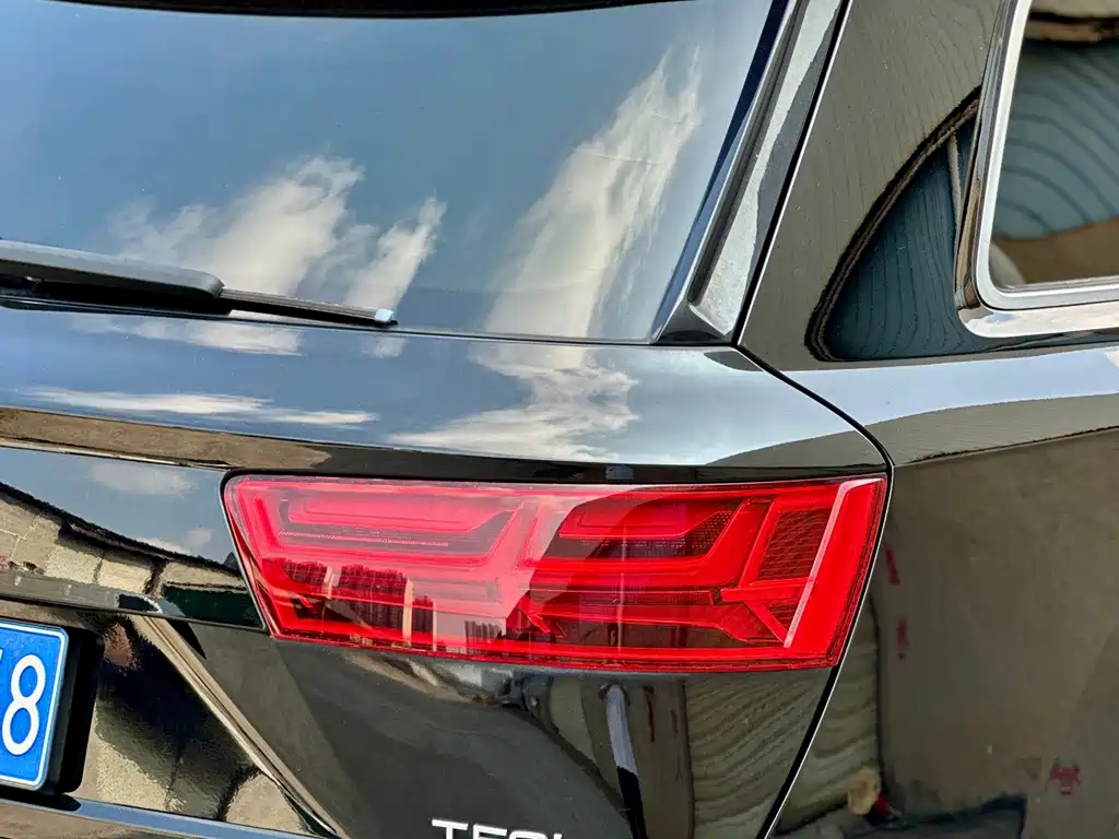 Audi Q7 — миниатюра 45