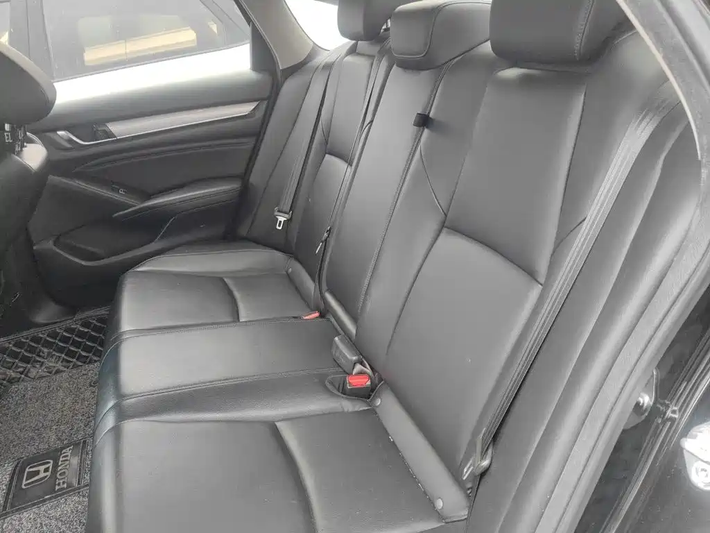 Honda Accord — миниатюра 18