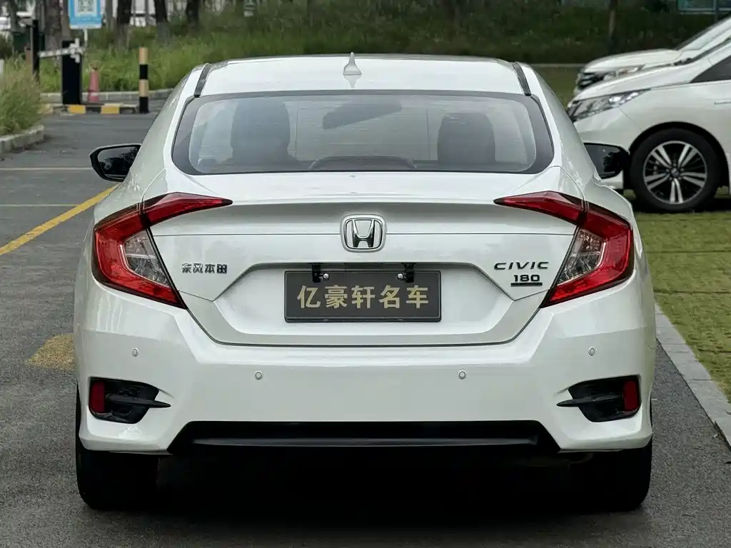 Honda Civic — миниатюра 6