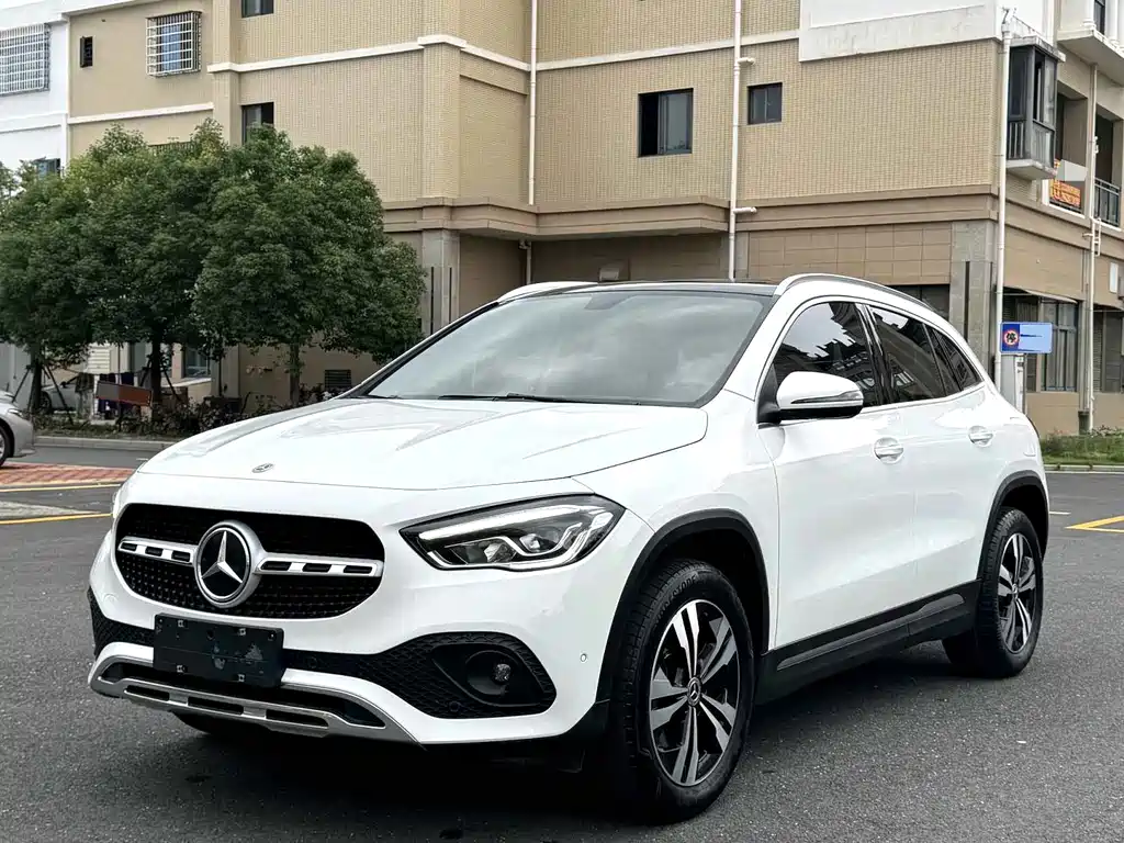 Mercedes-Benz GLA