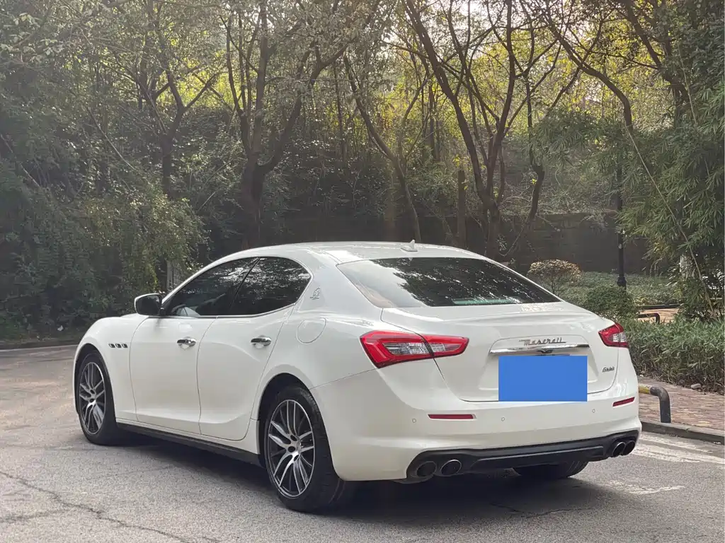 MASERATI GHIBLI