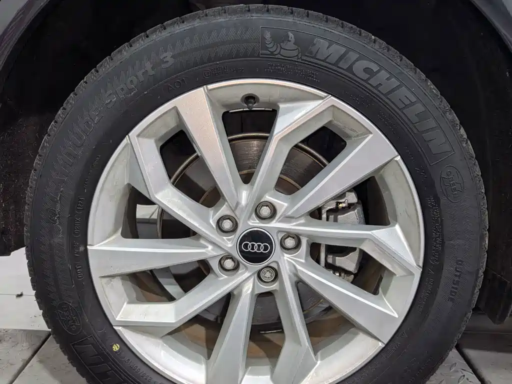 Audi Q5L — миниатюра 3
