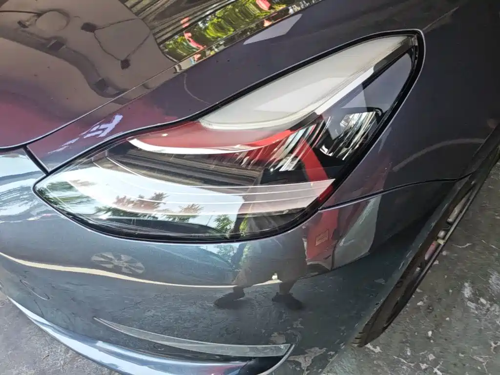 Tesla Model 3 — миниатюра 24