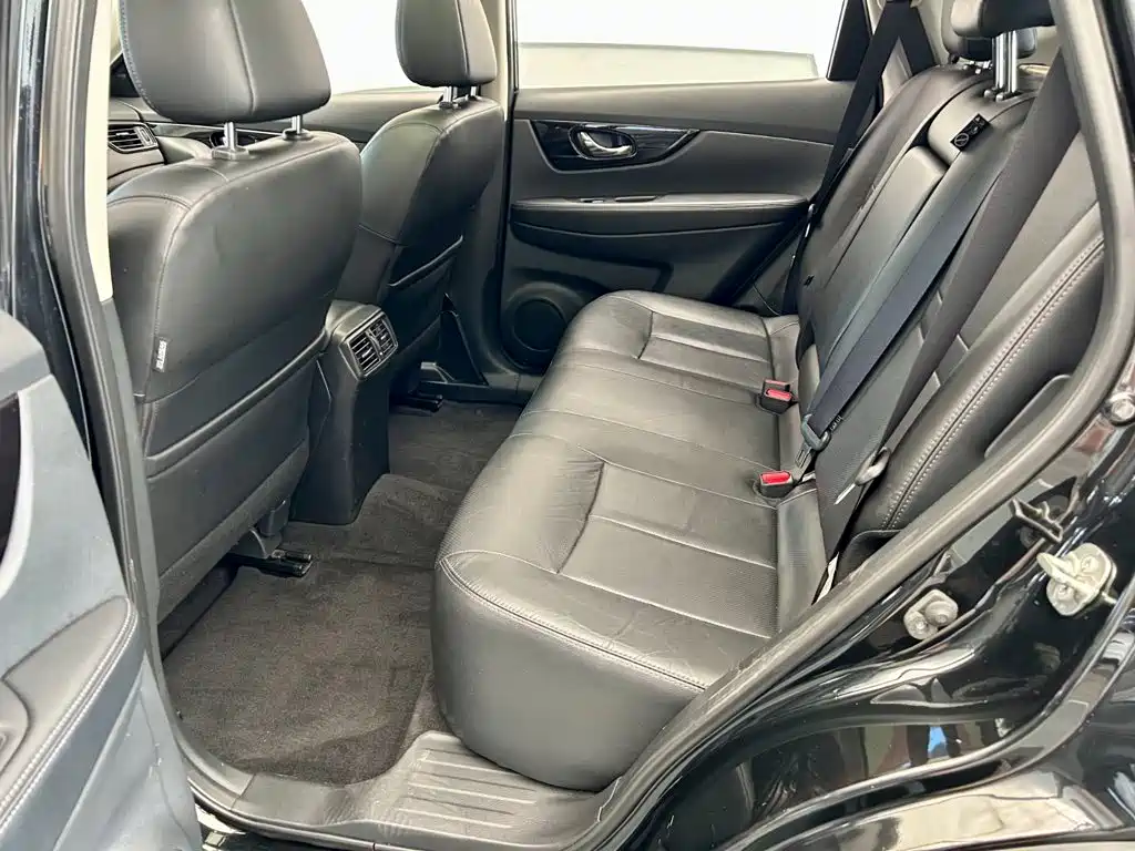Nissan X-Trail — миниатюра 7