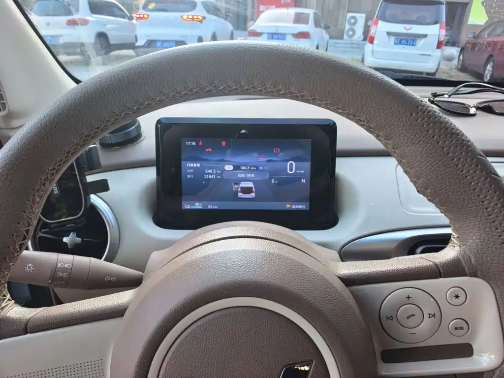 Wuling MINIEV — миниатюра 7