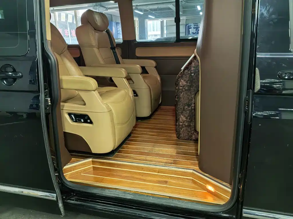 Volkswagen Caravelle — миниатюра 7