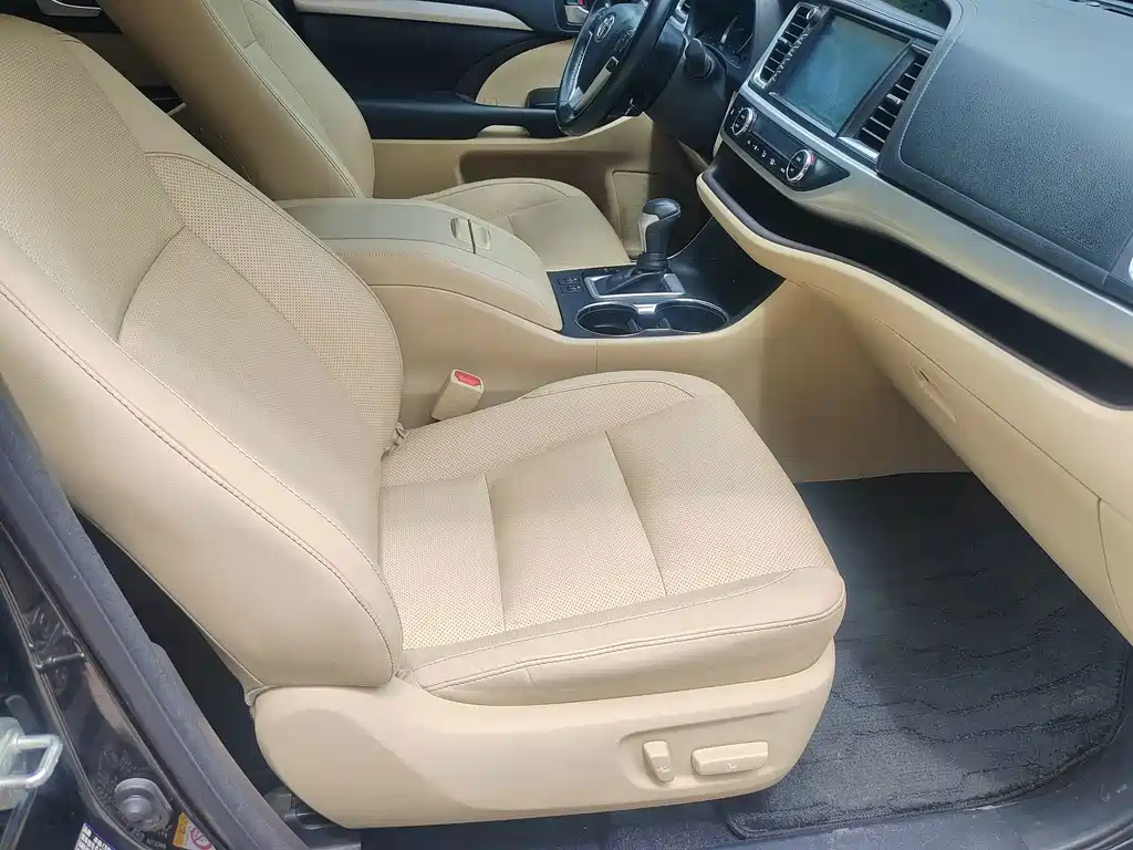 Toyota Highlander — миниатюра 9