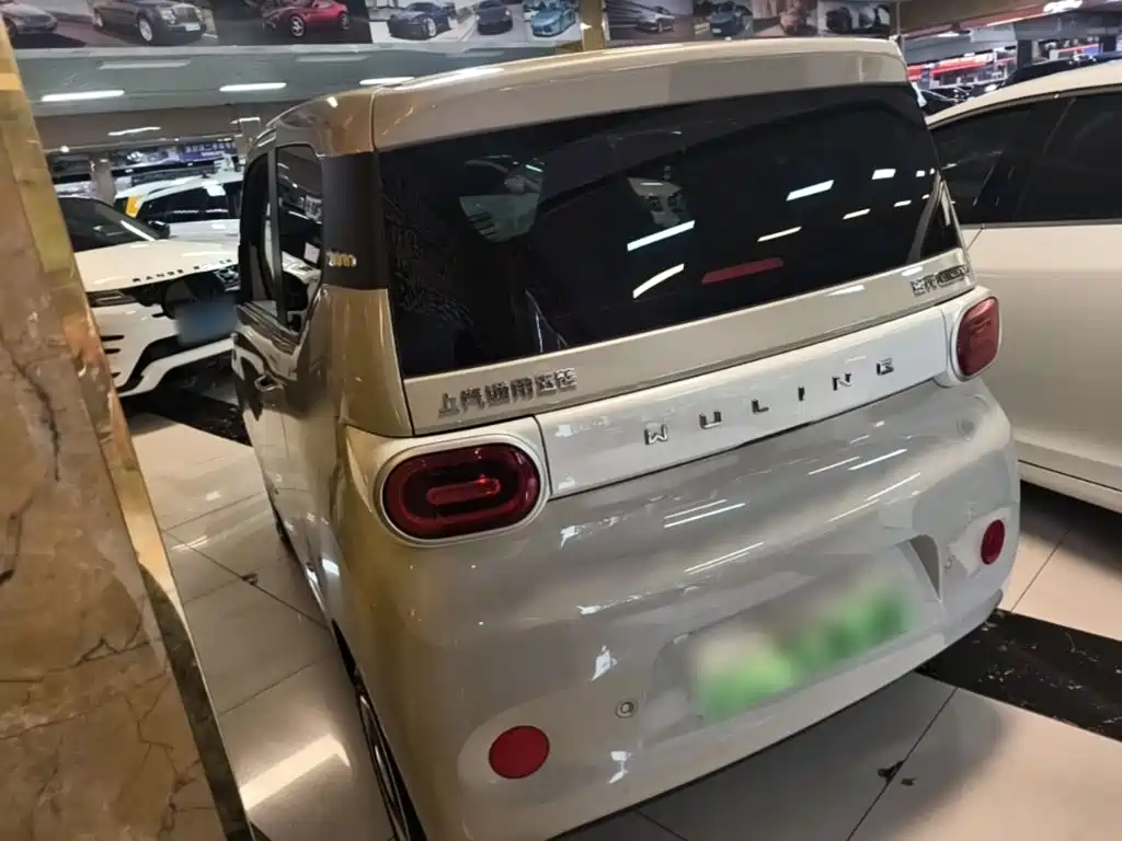 Wuling MINIEV — миниатюра 5