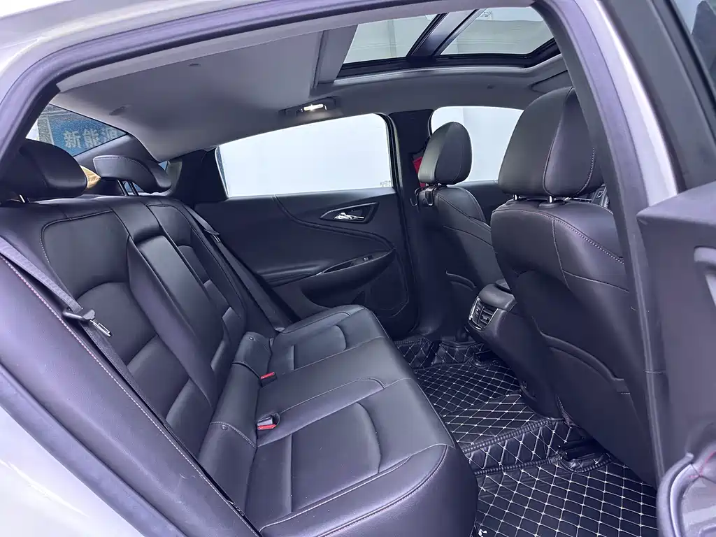Chevrolet Malibu XL — миниатюра 13