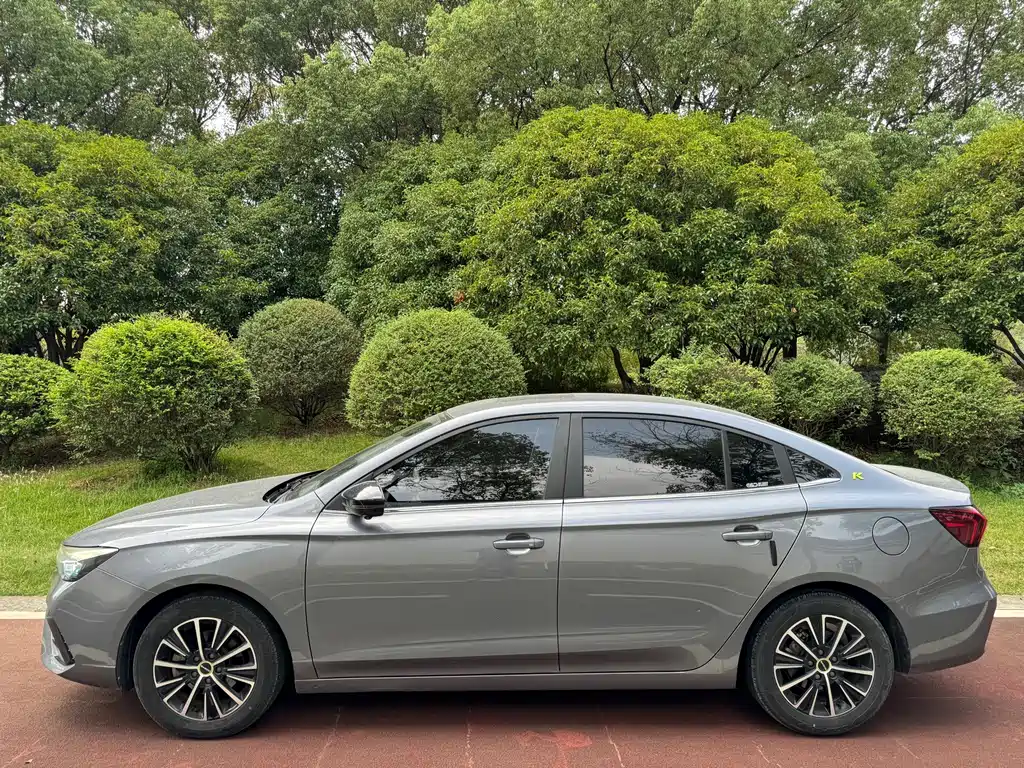 Roewe i5 — миниатюра 4