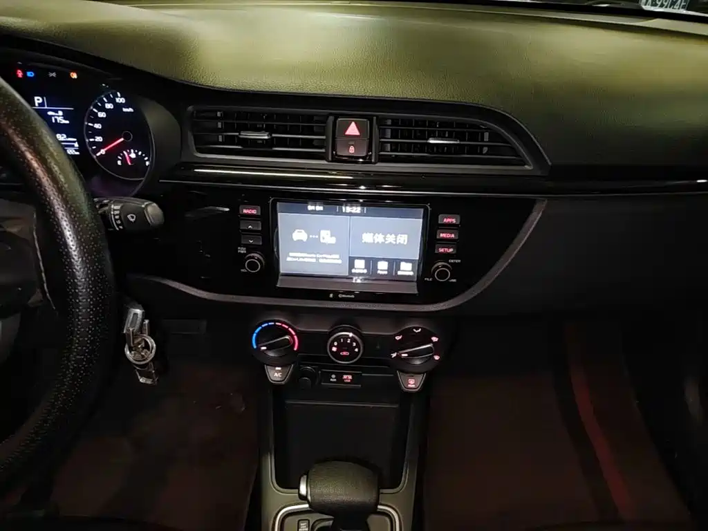 Kia K2 — миниатюра 13