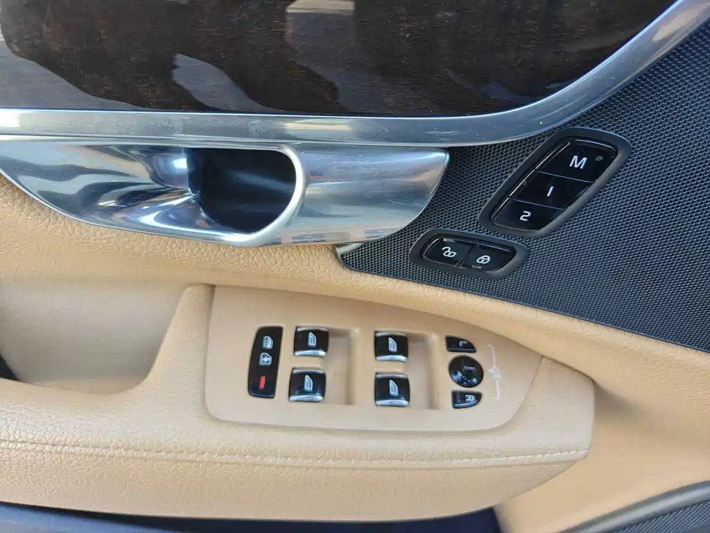 Volvo S90 — миниатюра 8