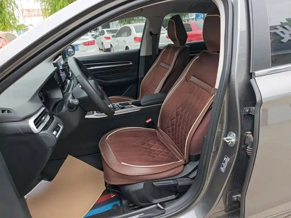 Geely Emgrand — миниатюра 15