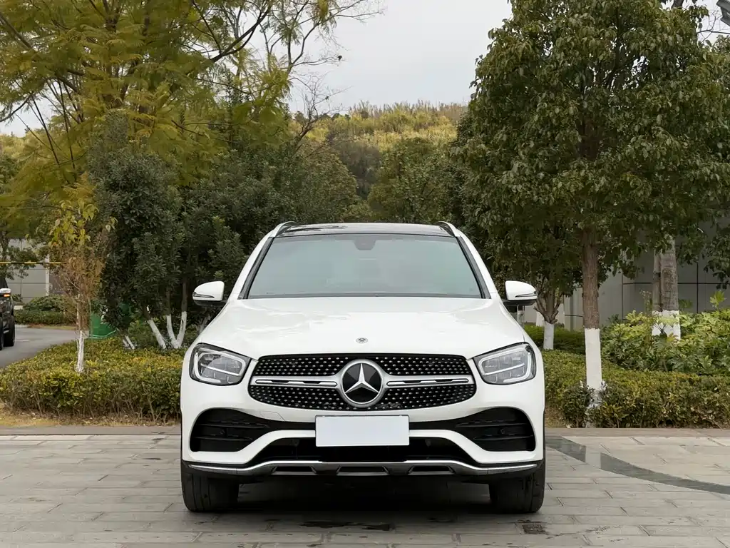 MERCEDES-BENZ GLC