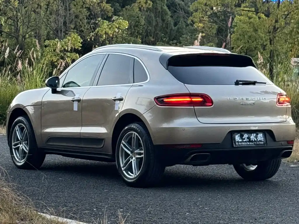 Porsche Macan — миниатюра 17
