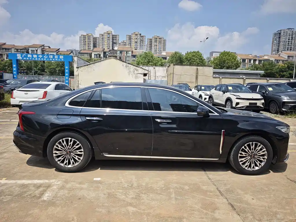 Hongqi Hongqi H5 — миниатюра 11