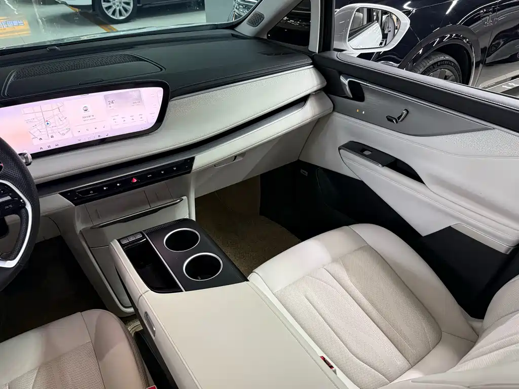 Buick GL8 Hybrid — миниатюра 9