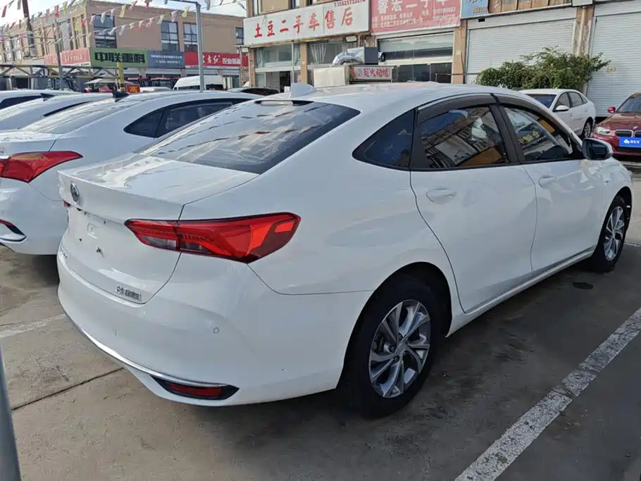 Buick Verano — миниатюра 3