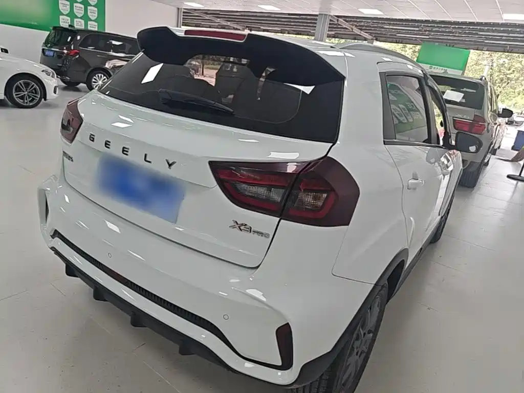 Geely Vision X3 — миниатюра 7