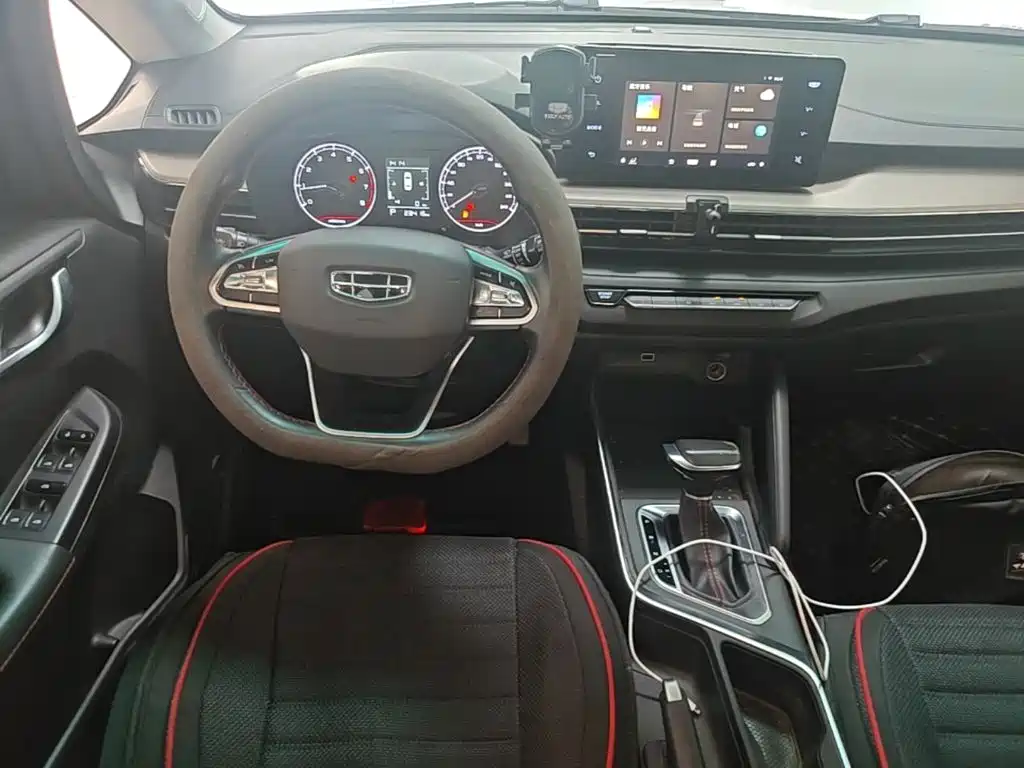 Geely Vision X3 — миниатюра 10