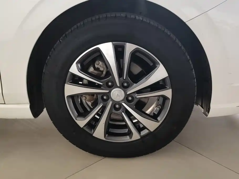 Changan Eado — миниатюра 6