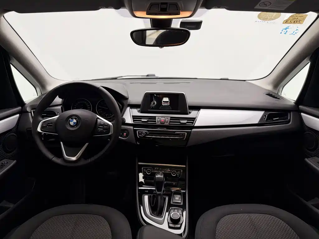 BMW 2 Series Active Tourer — миниатюра 12