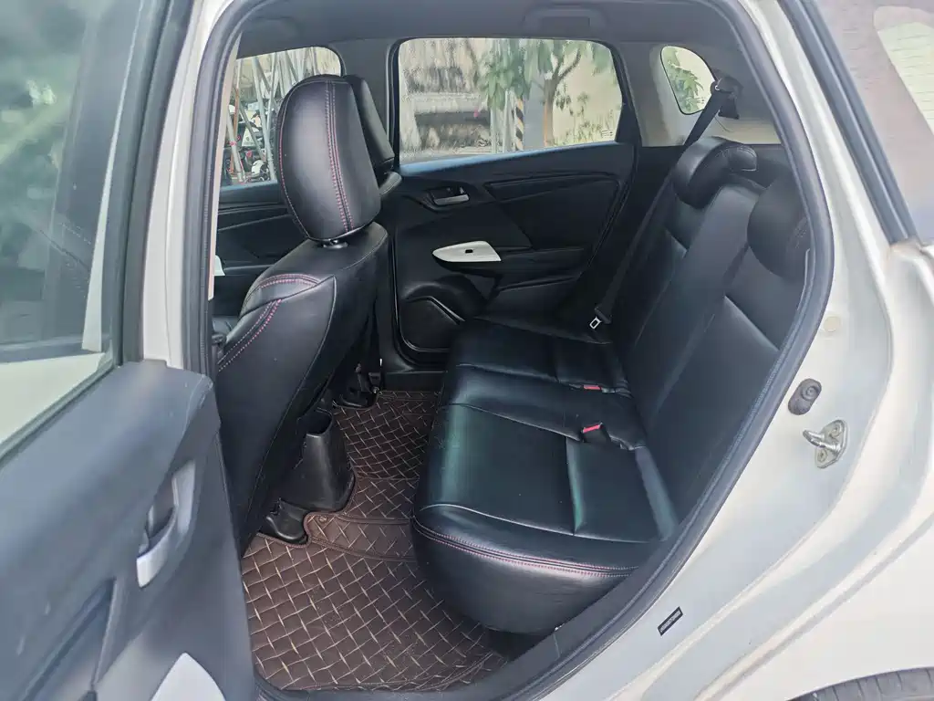 Honda Fit — миниатюра 13