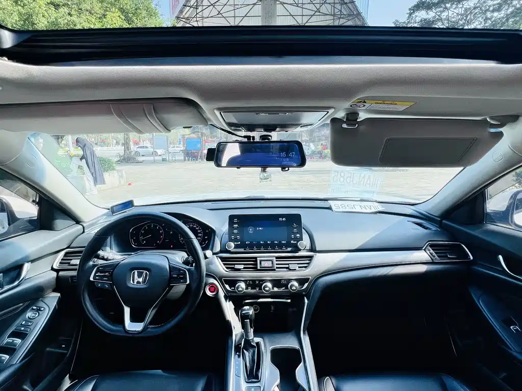 Honda Accord — миниатюра 9