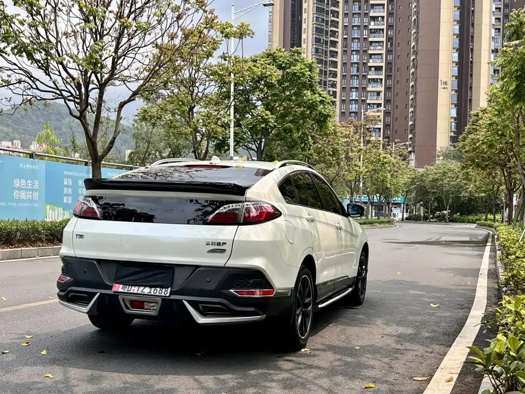 Venucia T90 — миниатюра 5