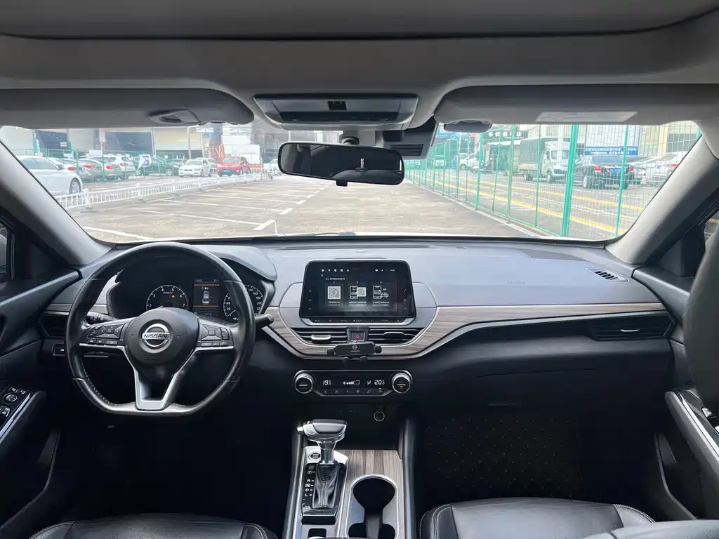 Nissan Teana — миниатюра 9