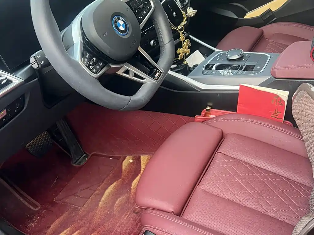 BMW i3 2025 eDrive 35 L