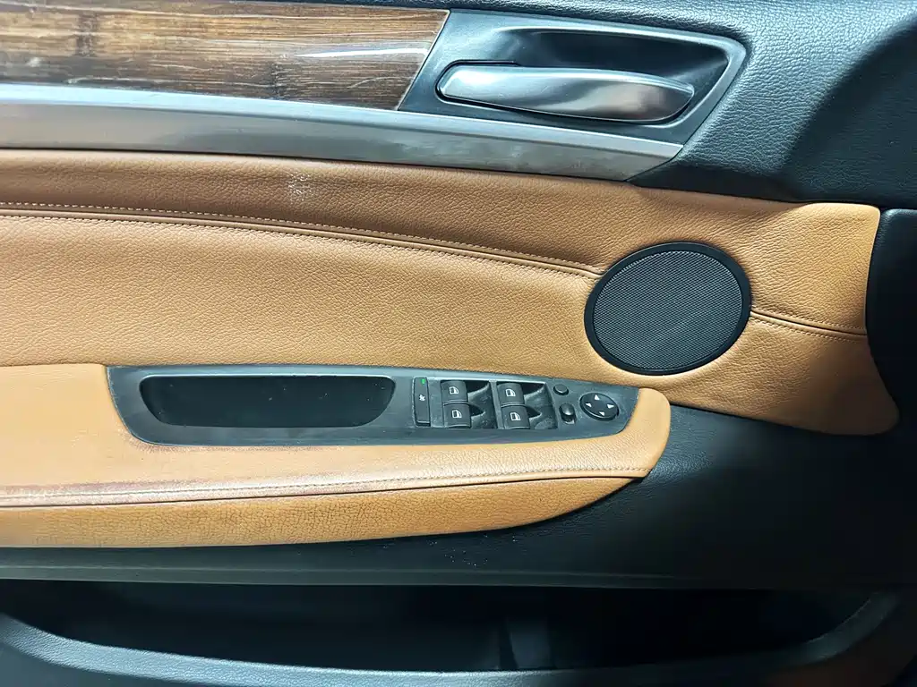 BMW X6 — миниатюра 10