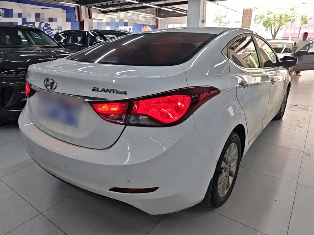 Hyundai Elantra Langdong — миниатюра 7