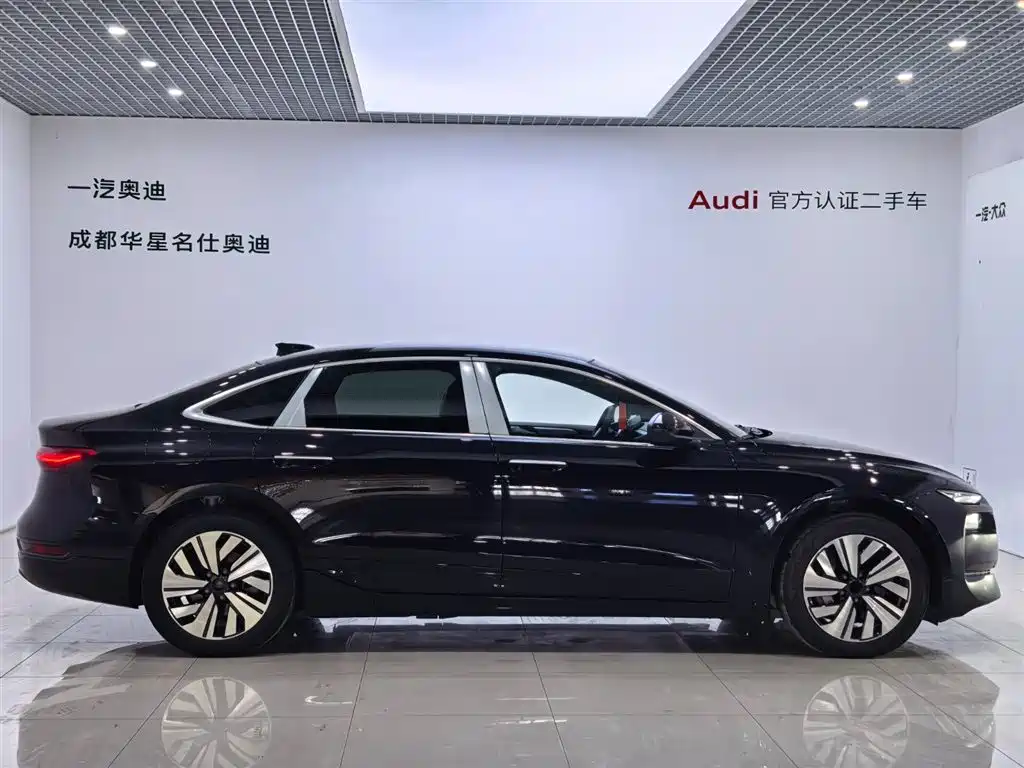 Audi A6L e-tron — миниатюра 3