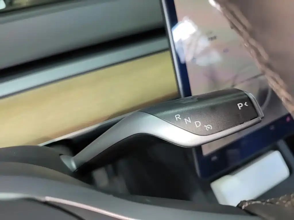 Tesla Model 3 — миниатюра 14