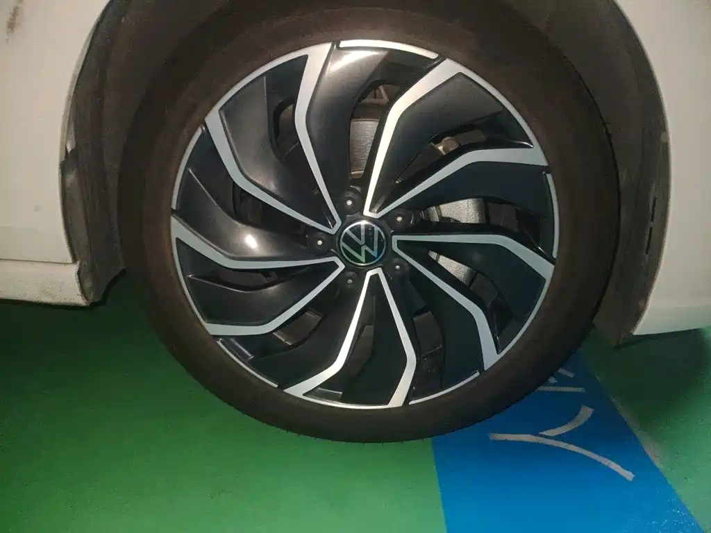 Volkswagen Golf — миниатюра 24