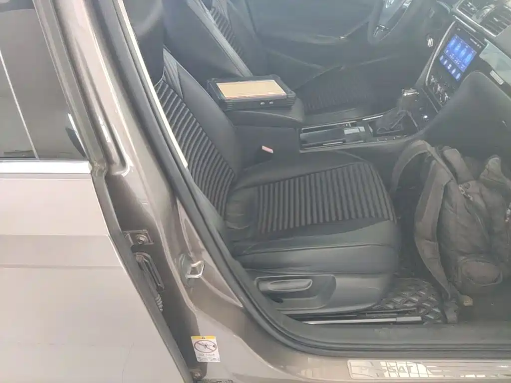 Volkswagen Passat — миниатюра 25