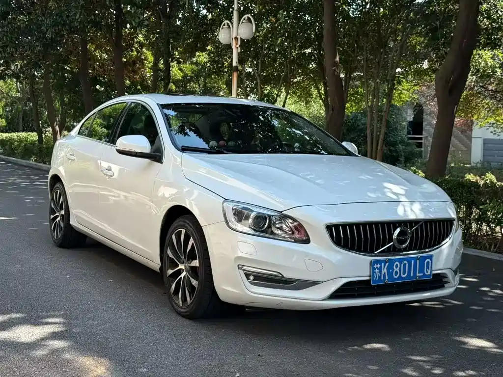 Volvo S60 — миниатюра 3