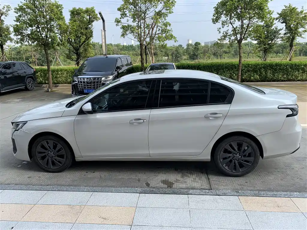 Peugeot 408 — миниатюра 3