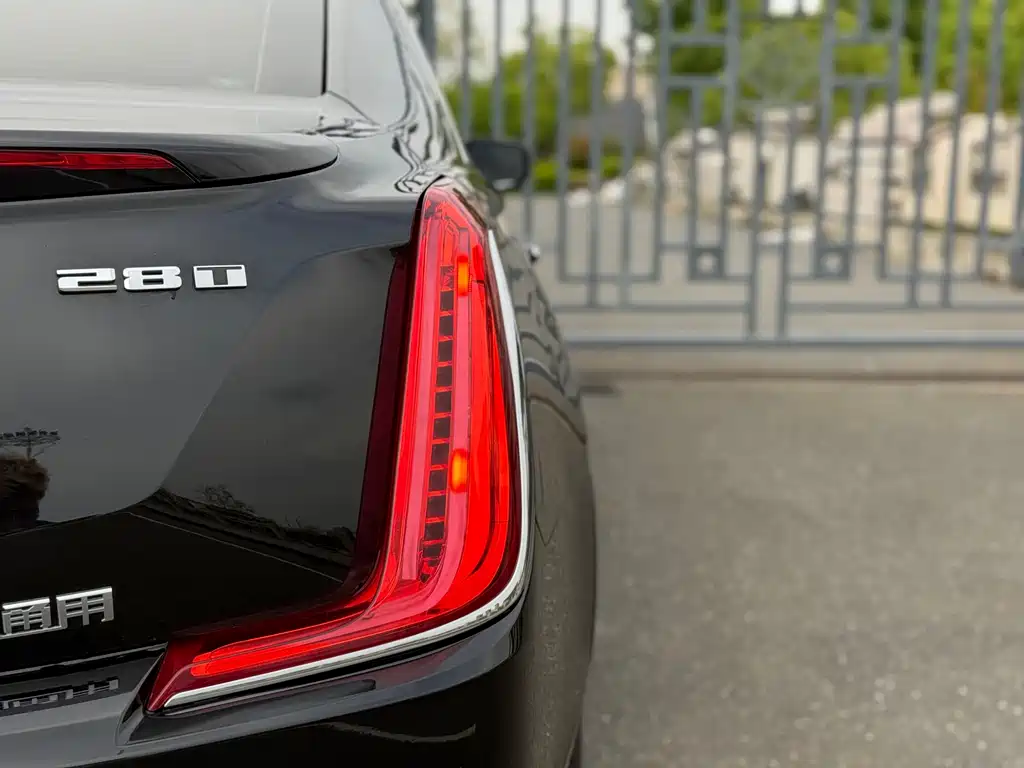 Cadillac XTS — миниатюра 10