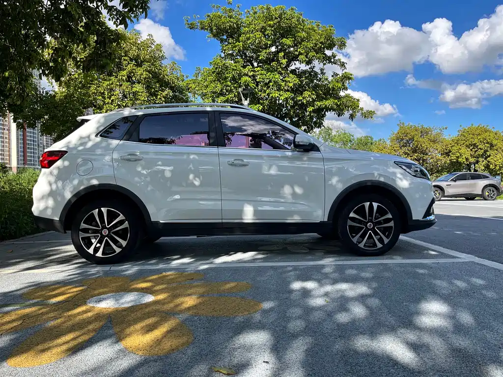 Roewe RX3 — миниатюра 7