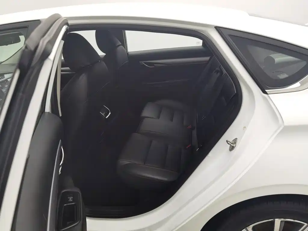 Geely Binrui — миниатюра 15