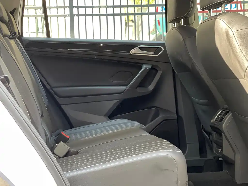 Volkswagen Tiguan L 330TSI Auto 2WD Comfort Enjoy Edition, фото 6
