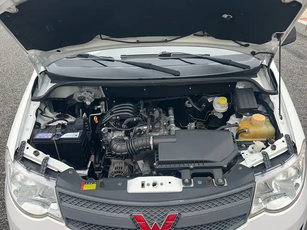 Wuling Hongguang — миниатюра 22